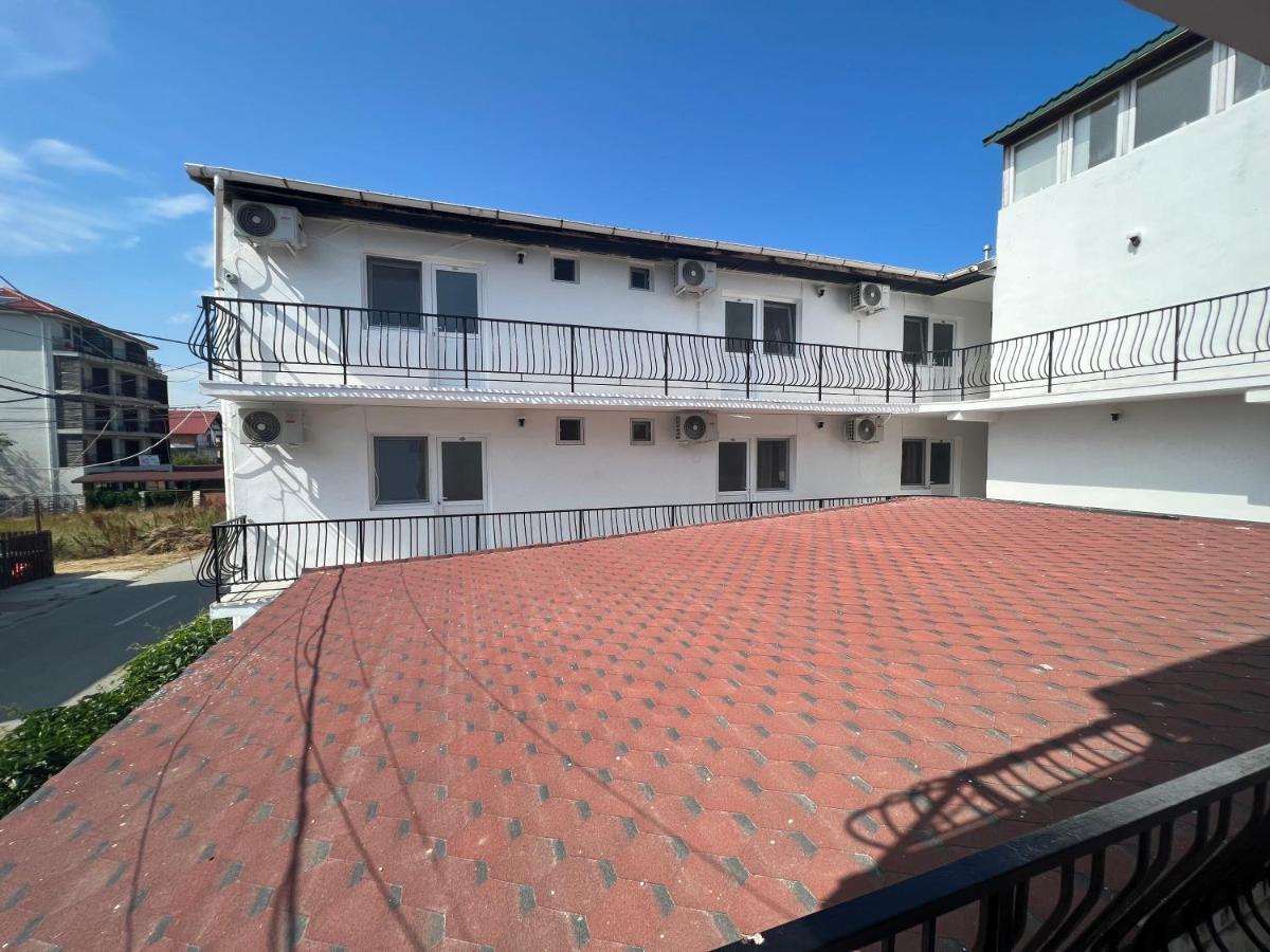 Mario Residence كوستِنيست المظهر الخارجي الصورة