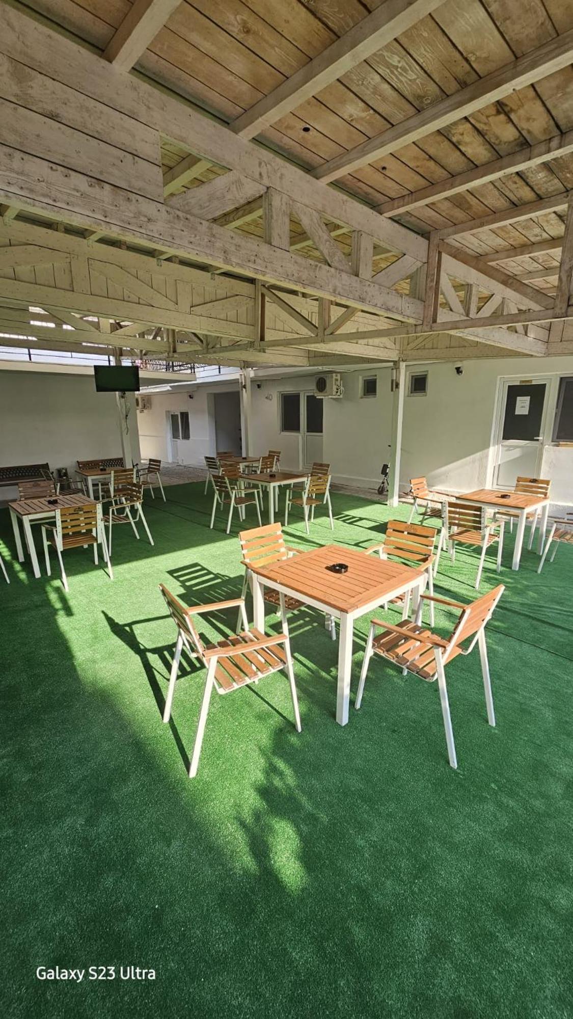 Mario Residence كوستِنيست المظهر الخارجي الصورة